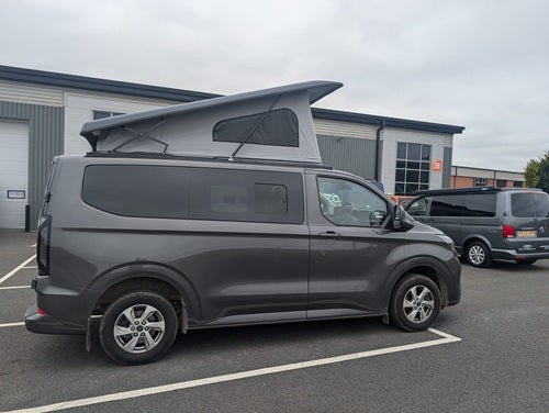 Side window, right, privacy, with front to rear slider, Ford Transit Custom 23-> / VW T7
